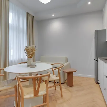 Helska By Downtown Apartment *